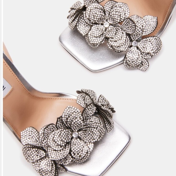 Steve Madden Ultima Silver strappy size 6 - Picture 4 of 11